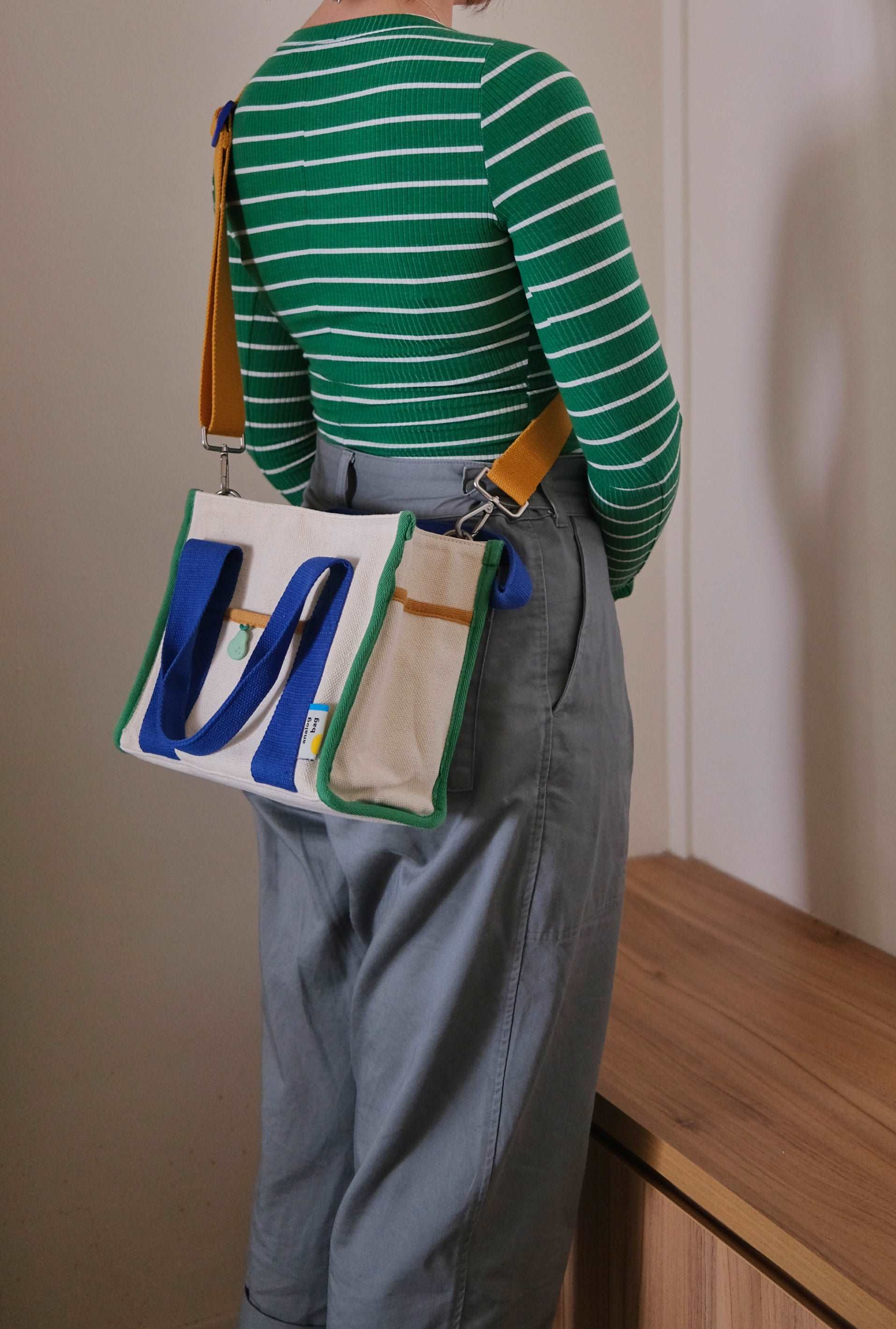 Preorder: Analog No.10 Medium Tote Bag v3 - Image 4